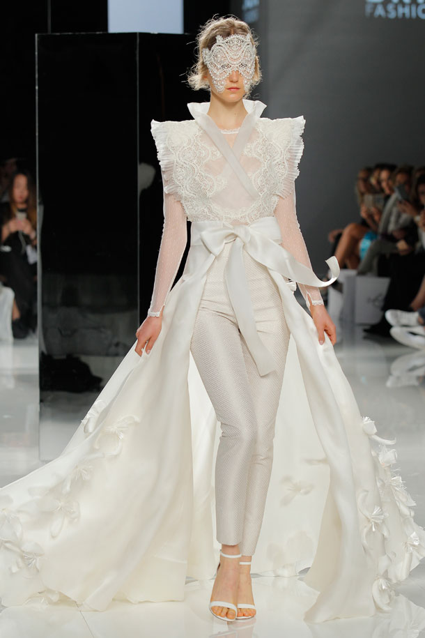 ilovebrides.pt Carla Ruiz 2018 Barcelona Bridal Fashion Week 2017